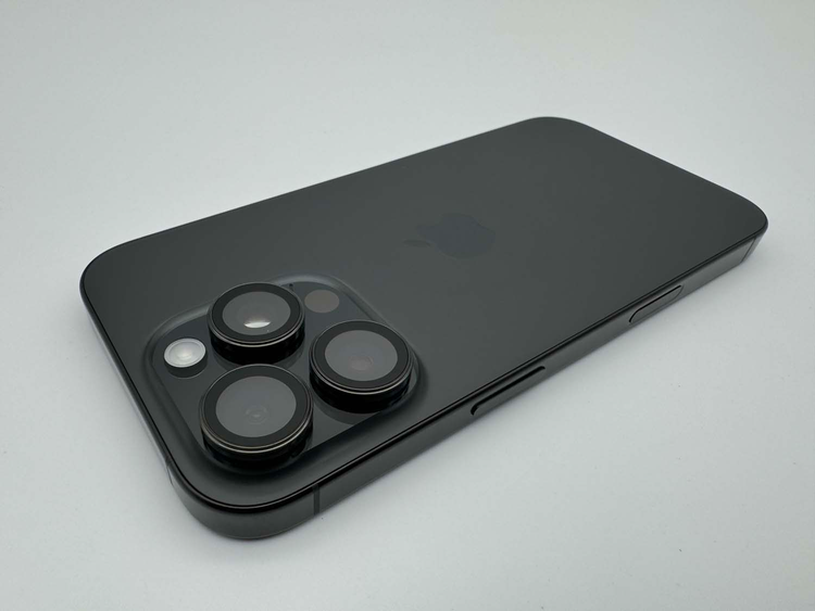 Apple iPhone 16 Pro 256GB Black Titanium SIM free (Refurbished)